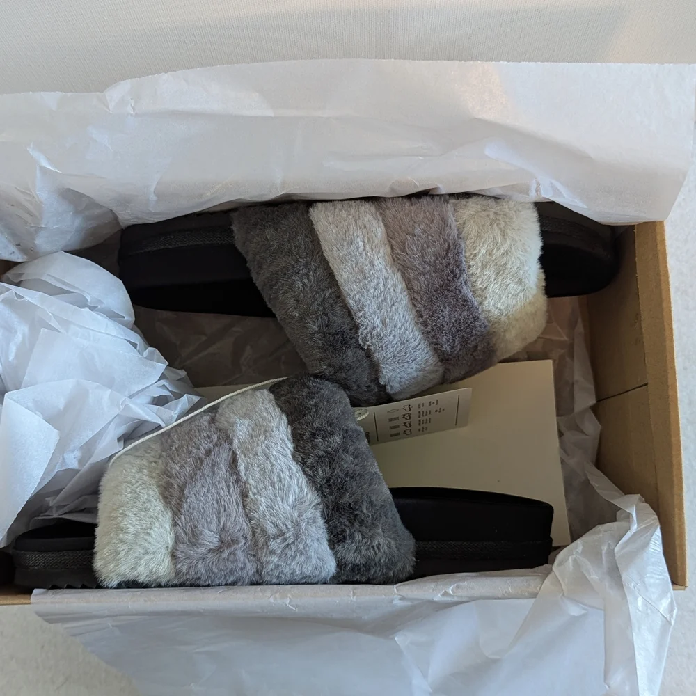 ROAM Furry Striped Slides Sandals Fuzzy Comfy NEW Twilight Prism Greys 6 EU36